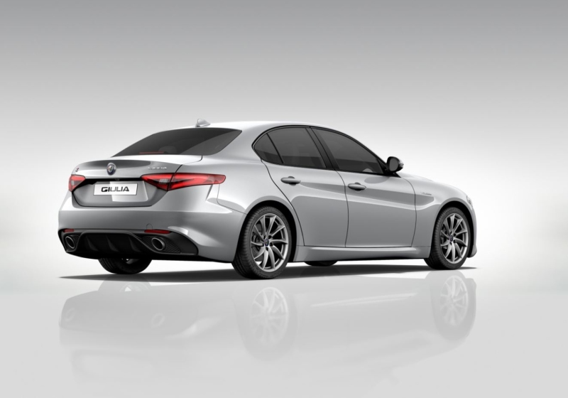 Alfa Romeo Giulia 2.2 Turbodiesel 210 CV AT8 AWD Q4 Veloce Grigio Silverstone Km 0 a soli 42.906